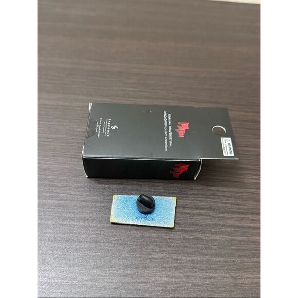 Dandadan Opening Scene Character Blind Box Pin - Jiji - Picture 2 of 2